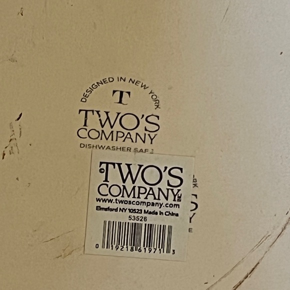 Two’s Company Porcelain Serving Platter, with the Classic Blue Willow Design - Picture 17 of 17